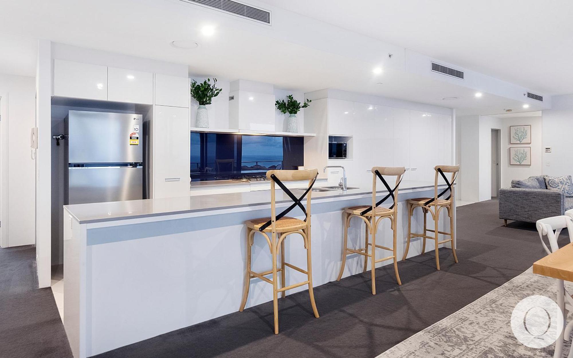5 Bedroom Executive Sub Penthouse In The Heart Of Surfers With Full Ocean Views - Sleeps 12 - Circle On Cavill Amazing!! Gold Coast Exterior foto