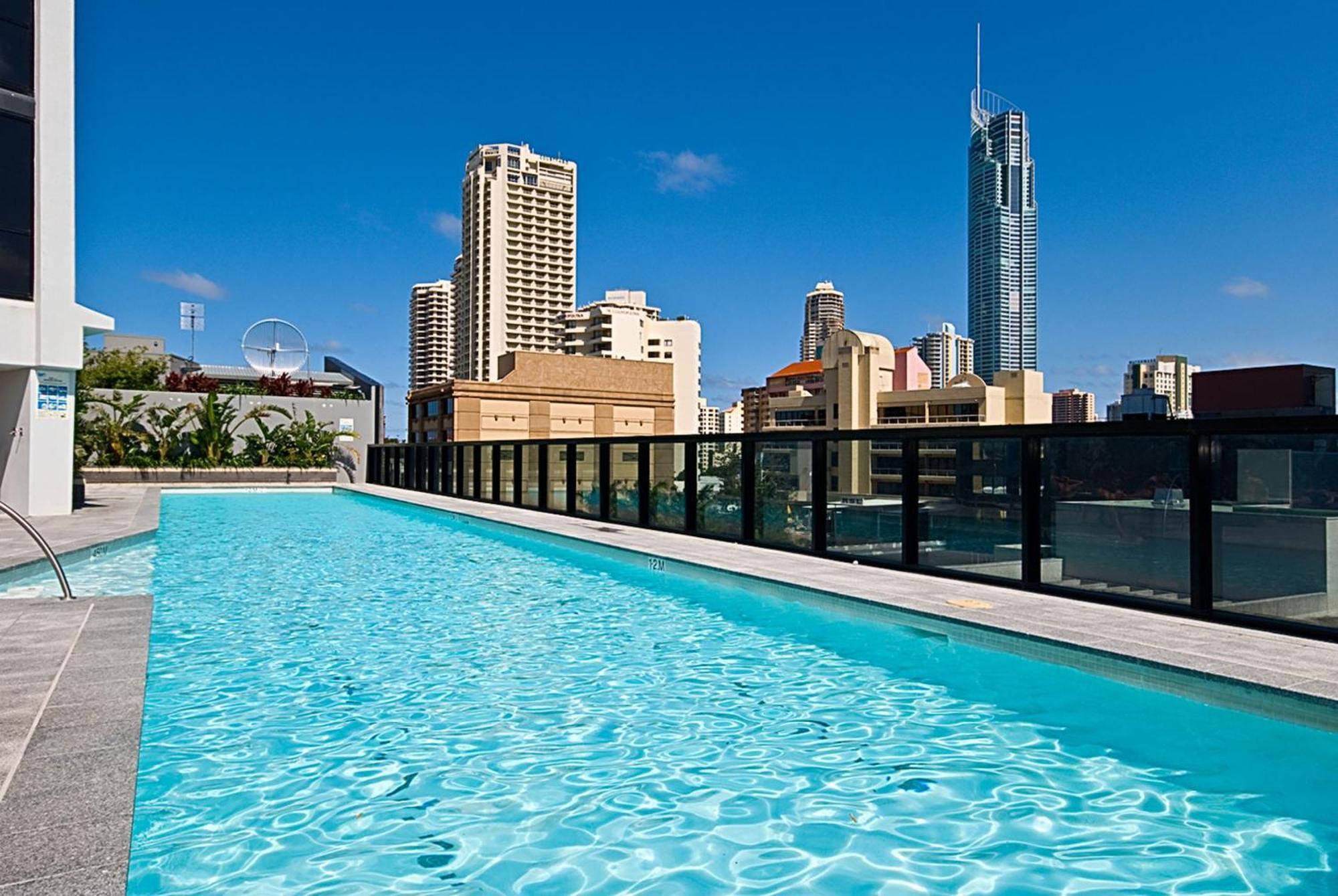 5 Bedroom Executive Sub Penthouse In The Heart Of Surfers With Full Ocean Views - Sleeps 12 - Circle On Cavill Amazing!! Gold Coast Exterior foto